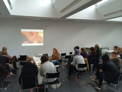 Korrelierende Rotationen, Vortrag BUZZ! Vortragsreihe Burg Giebichenstein Kunsthochschule Halle, Foto: Malte Roloff